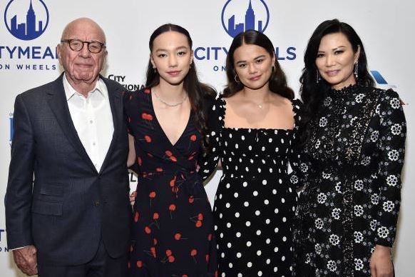Grace Murdoch Net Worth 2022: (Rupert Murdoch’s Daughter) Wiki, Bio, Age, Parents, Family & More 18 Grace-with-her-family