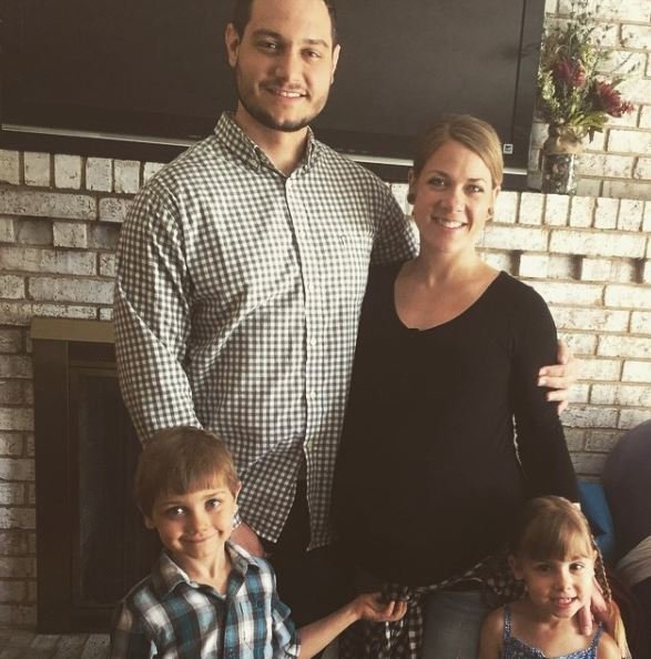 Lisa Tranel Net Worth 2022: Wiki, Biography, Age, Husband, Children, Family & Facts 38 Lisa-Tranel-with-her-former-husband-and-kids