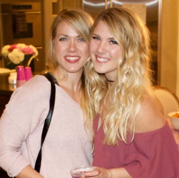 Lisa Tranel Net Worth 2022: Wiki, Biography, Age, Husband, Children, Family & Facts 35 Lisa-Tranel-with-her-sister-Lauren-Tesmer