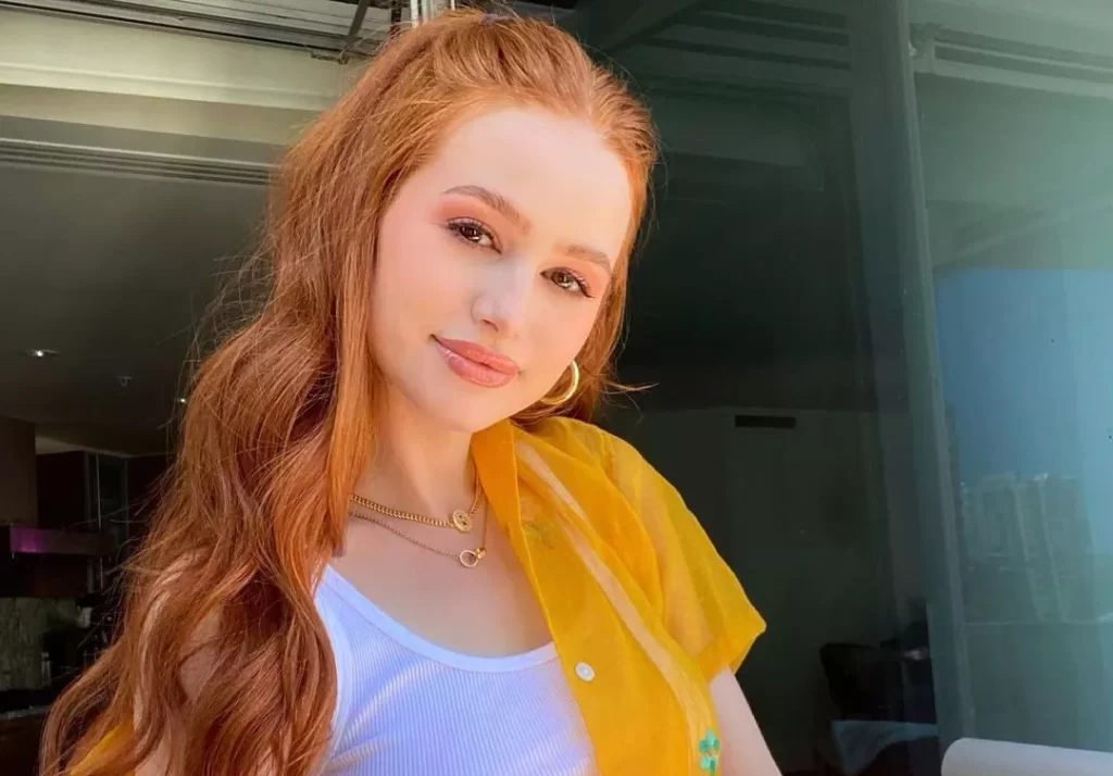 Madelaine Petsch Net Worth 2022: Wiki, Biography, Personal Life, Career, Awards and Nominations, House, Endorsement, Social Media 9 Madelaine-Petsch-Wiki