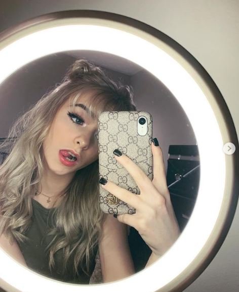 Zoe Laverne Net Worth 2022: Wiki, Biography, Age, Boyfriend, Parents, Ethnicity, Height, Lifestyle & More 35 Zoe-Laverne-is-a-TikTok-star